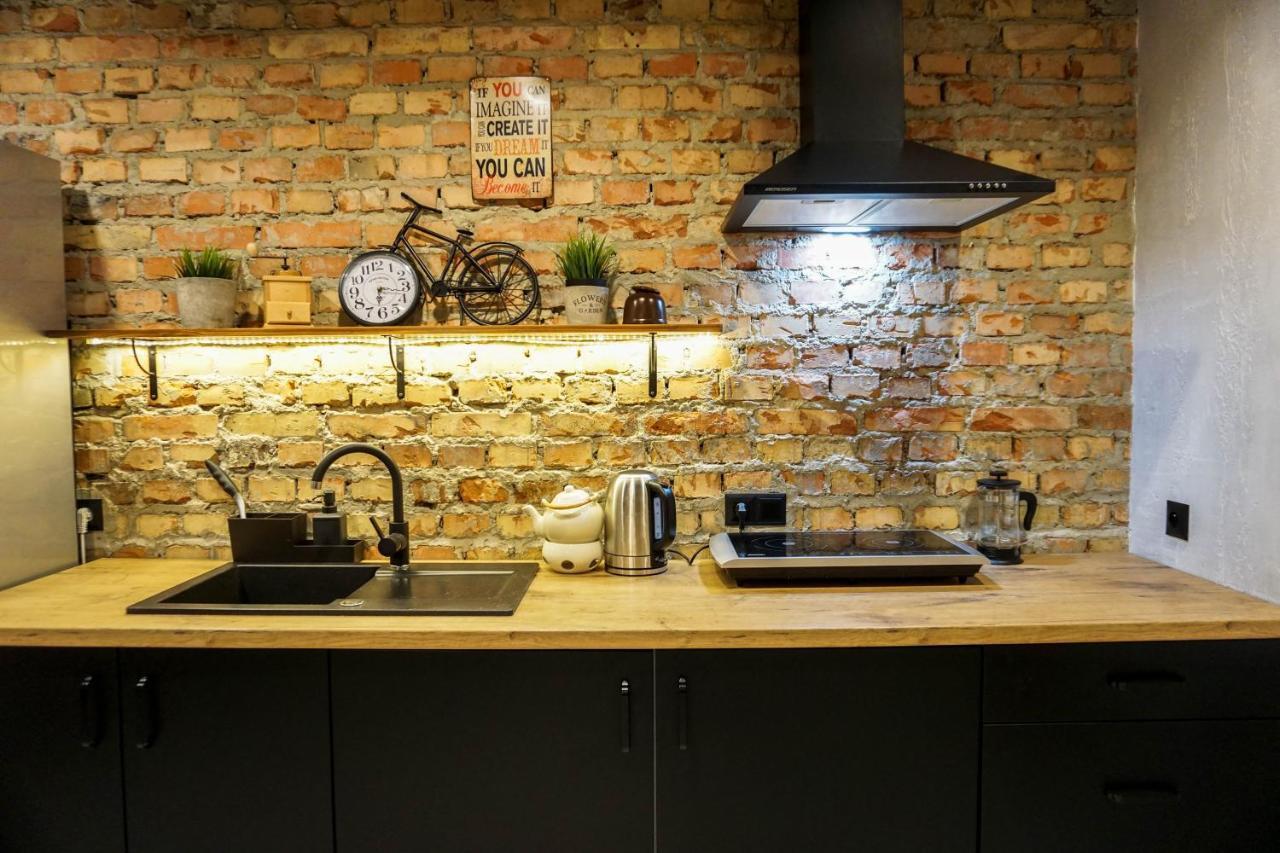 Retro Apartment *